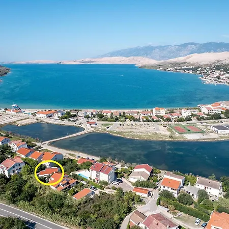 Oasis By Pag Tours