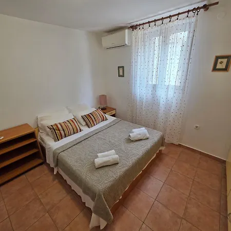 Oasis By Pag Tours Apartment