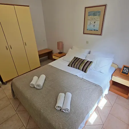 Oasis By Pag Tours Apartment